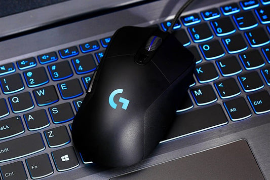 Logitech G403 Hero Gaming Den